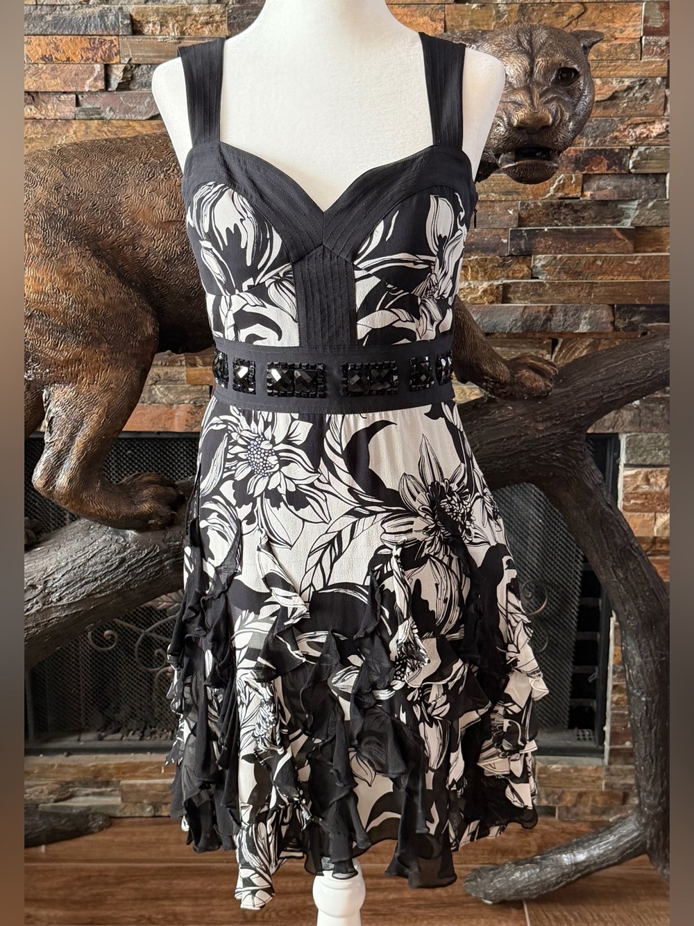 Karen Millen Silk Blend Floral Ruffle Dress US 6 Black White